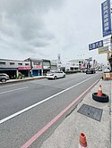 春日路三車位金店面 