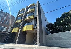 誠售神岡全新角間三面採光臨路雙車別墅