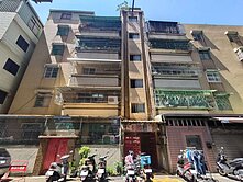 武慶瑞隆商圈二聖輕軌站翻新三樓美寓