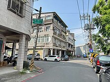 獨家~近華鳳特區大地坪大面寬透天店住