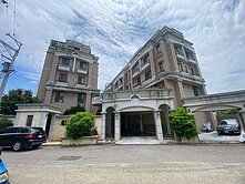 歐式~富人區雙車豪墅