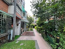 我是承辦-【龍莊-大里中興商圈雙車社區別墅】-V 