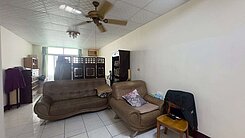長興國小8米路店住
