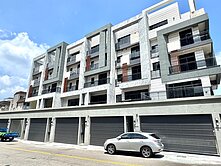 北屯即將完工大地坪四車電梯別墅