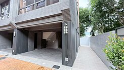 ✔️大里全新✔️邊間電梯別墅✔️可三車