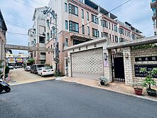 員林首馥明星學校最佳首選車庫別墅