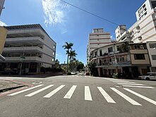 台中市西區三角窗店住