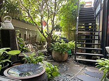松【土地40.8坪★邊間三面採光★前後臨路美店墅】