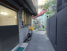 56稀有捷運*超值小透天