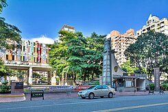 西屯12年學區教育首選~百萬裝潢三房+車位