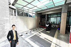 近澄清湖長庚正修科大社區邊間車墅-房仲小薛