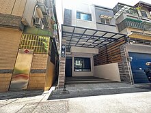 餐旅大學翻新漂亮邊間可停車透天