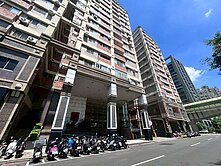 捷運沿線_日式造景優質三房平面車位