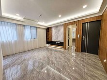 邊間美妝三房近三和國中捷運站