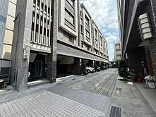 幸福墅-近大社日月光稀有大面寬美三坪車墅