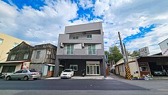 岡山火車站+捷運稀有面寬停三車新屋金店面