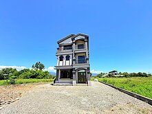 近縣政全新百坪5房電梯農舍~台灣房屋婕如~小豬