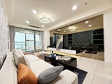 碧海青天高樓天際海景美美大三房平車