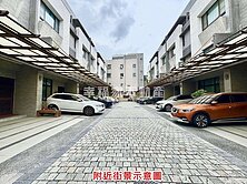 花枝陪你買間房🔸東區13年併排雙車墅