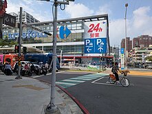 鼎山街近輕軌大面寬乙工建地有店面價值