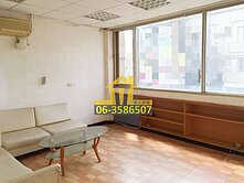 近新光三越六套房金店面