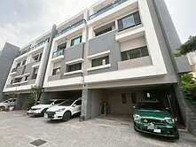 霧峰全新未住大面寬雙車位別墅