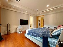 真歆言選🌟電梯透天左營榮總面公園看樹海五套房