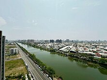 佳晟家賀河景高樓三房平車  住商許嘉玲