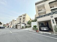 專約|未淹水|仁武輕屋齡正路邊間美車墅