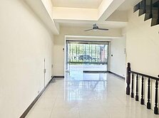 高雄亞灣近捷運站黃金店面