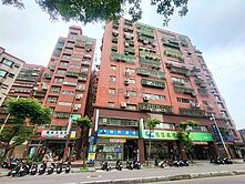 艾菲爾｜高樓採光 x 大四房x 平面車位
