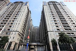 遠雄建設大學風呂採光三房+平面車位