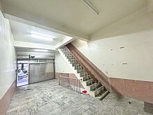 騎樓店面近輕軌凱旋二聖站約750公尺