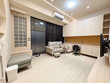 橋頭翻新大面寬透天厝4套房