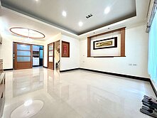 高鐵星巴克❗孝親五房雙車透天❗間間套房