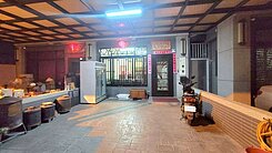 小瑜獨家!外埔市區｜輕屋齡｜大面寬｜前院停車美別墅