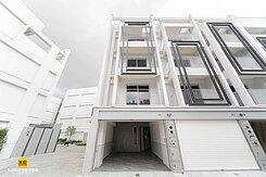 A26. 🌟大寮白色美學｜全新未住邊間車庫透天