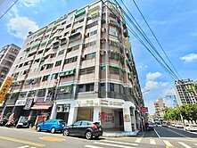 內壢前站黃金三角店面+平面車位