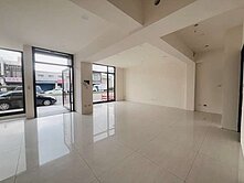 春日路三車位金店面 
