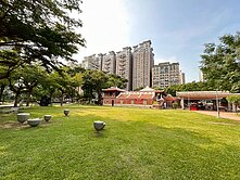 專任民俗公園旁三改二休旅車車位