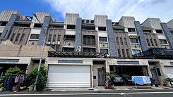 仁武大地坪透天 l屋齡13年l 屋主誠意售不管開價