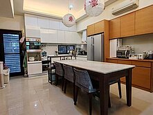 豐原正市中心朝南雙車間間套房別墅