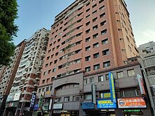 【東興大業】大業國中明星學區~【收租置產】黃金店面