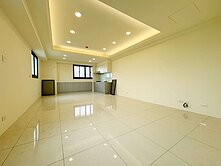近旱溪夜市/十甲東路商圈1~3樓樓店/零公設比