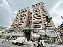 彭福國小前孩子王邊間三房採光佳近捷運北二高65快速