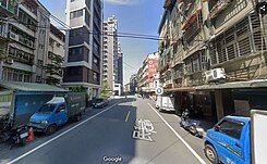 萬大線LG08中和高中積穗商圈一樓+地下室住家店面