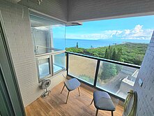 黃金海灣8F🌊海景第一排！平面大車位！降價728