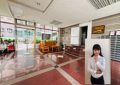 獨家蜻蜓 @正東 區近南台南站黃金店住
