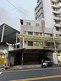 屏東大學學生街人潮車潮多面寬金店住(太便宜了要快)