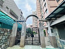 岡山和平公園#龍鄉五代#中樓層3房平面車位大樓
